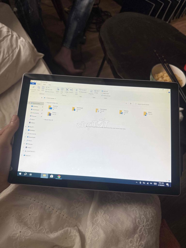 surface pro 5 đốm nhẹ