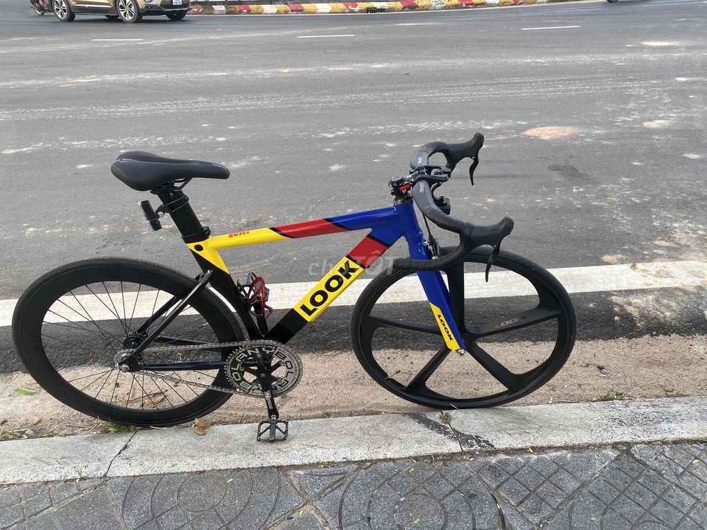 xe chạy rất ok moden sắc màu. Mua bán Xe đạp tại Huyện Long Điền Bà Rịa - Vũng Tàu được đăng bởi Kim luan hình 2