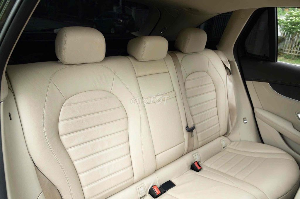 LONG ANH AUTO về Mercedes GLC300 4Matic model 2018. Mua bán Ô tô tại Quận 7 Tp Hồ Chí Minh được đăng bởi LongAnh AuTo  hình 13