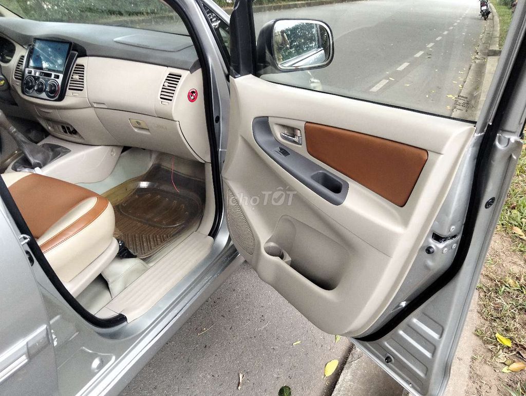 XE NHÀ INNOVA 2014. MÁY 2.0G.MÁY RẤT ÊM XE ZIN 90%. Mua bán Ô tô tại Quận Tân Bình Tp Hồ Chí Minh được đăng bởi Văn Thiện hình 9