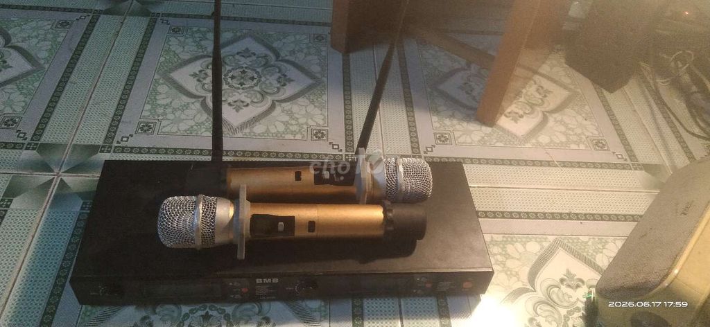 Micro không dây BMB vỏ nhôm karaoke. Mua bán Tivi, Âm thanh tại Thành phố Thuận An Bình Dương được đăng bởi nki digital hình 1