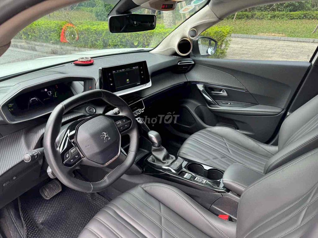 Peugeot 2008 GTLine 2021. Mua bán Ô tô tại Quận Long Biên Hà Nội được đăng bởi Trang Gala hình 11