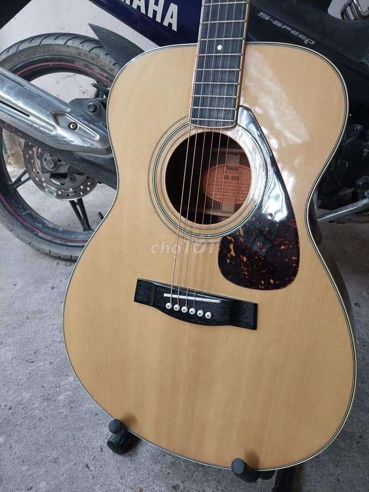 Thanh lý cây Yamaha FG-302 like new