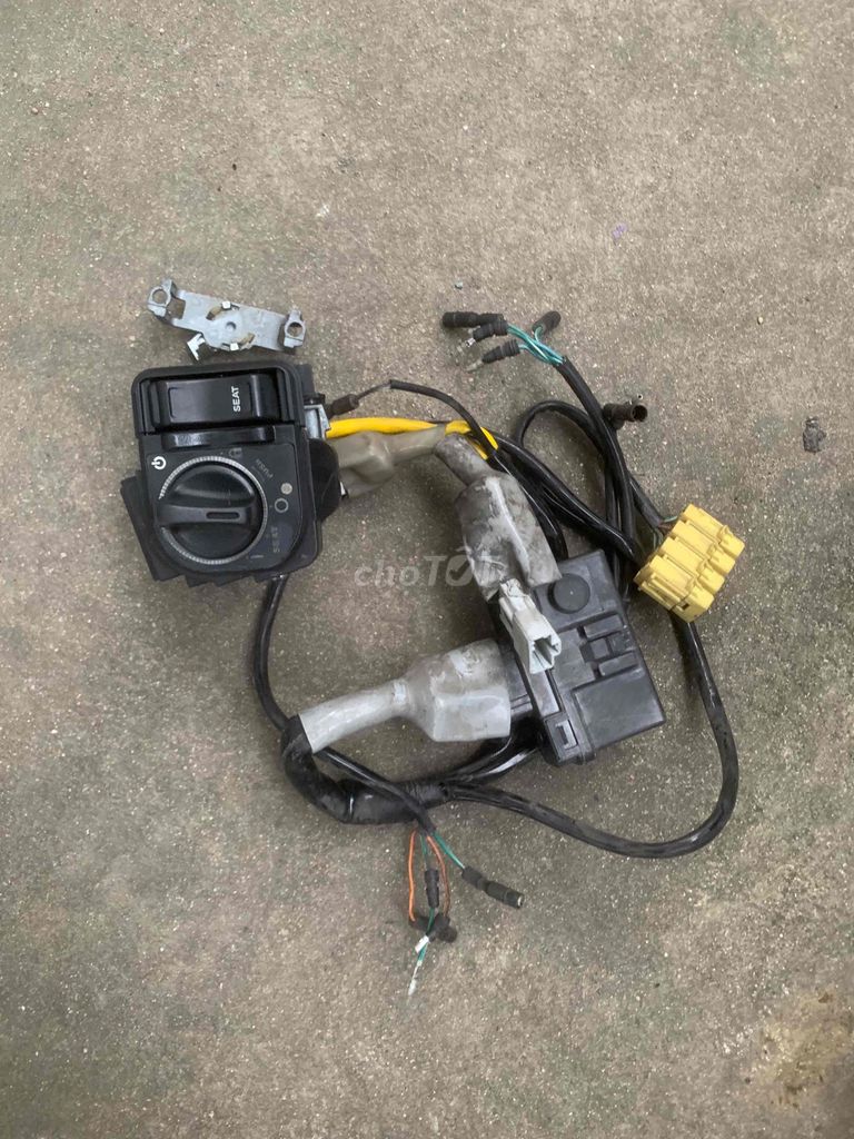 bán khoá mitkay rin lên cho các loại xe máy rin. Mua bán Phụ tùng xe tại Quận 11 Tp Hồ Chí Minh được đăng bởi nguyenxuanthinh quận tân phú  hình 3