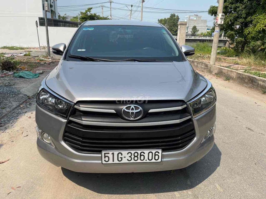 Toyota Innova 2017 2.0E -