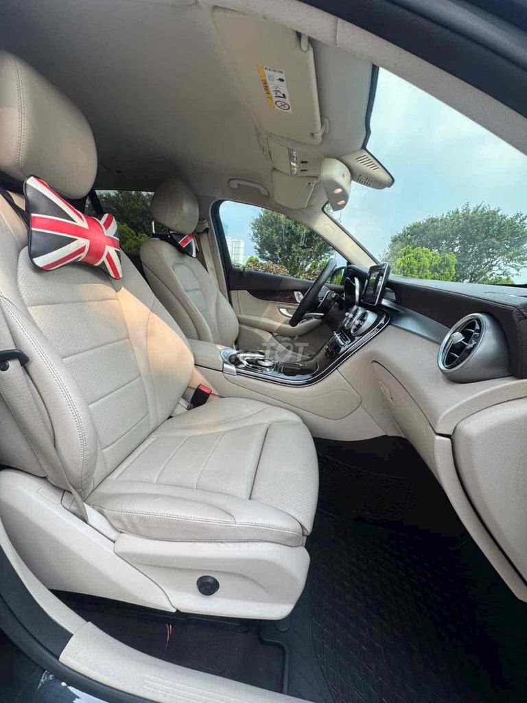Chính chủ Bán xe Mercedes GLC 200 2018