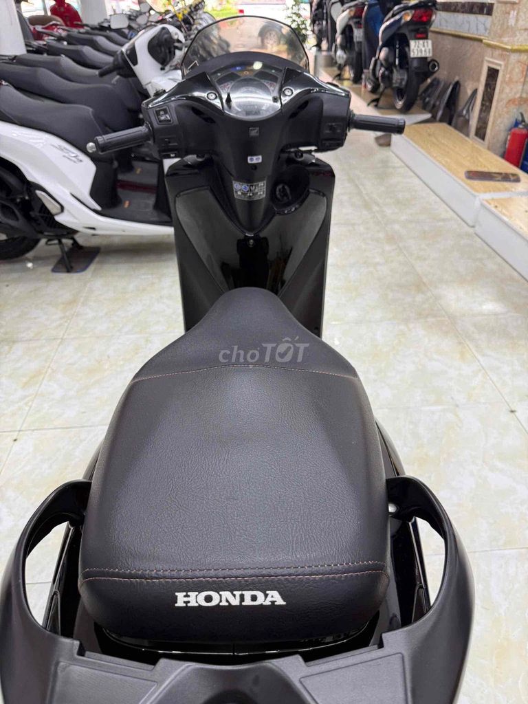 Honda SH 150i 2010 черный глянцевый Италия