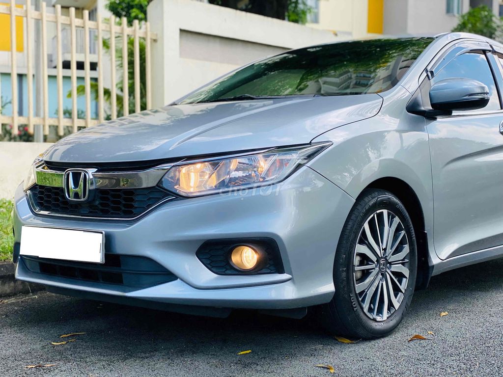 Honda City Bạc CVT 2017. Mua bán Ô tô tại Quận Gò Vấp Tp Hồ Chí Minh được đăng bởi Phạm Phước Hùng hình 2