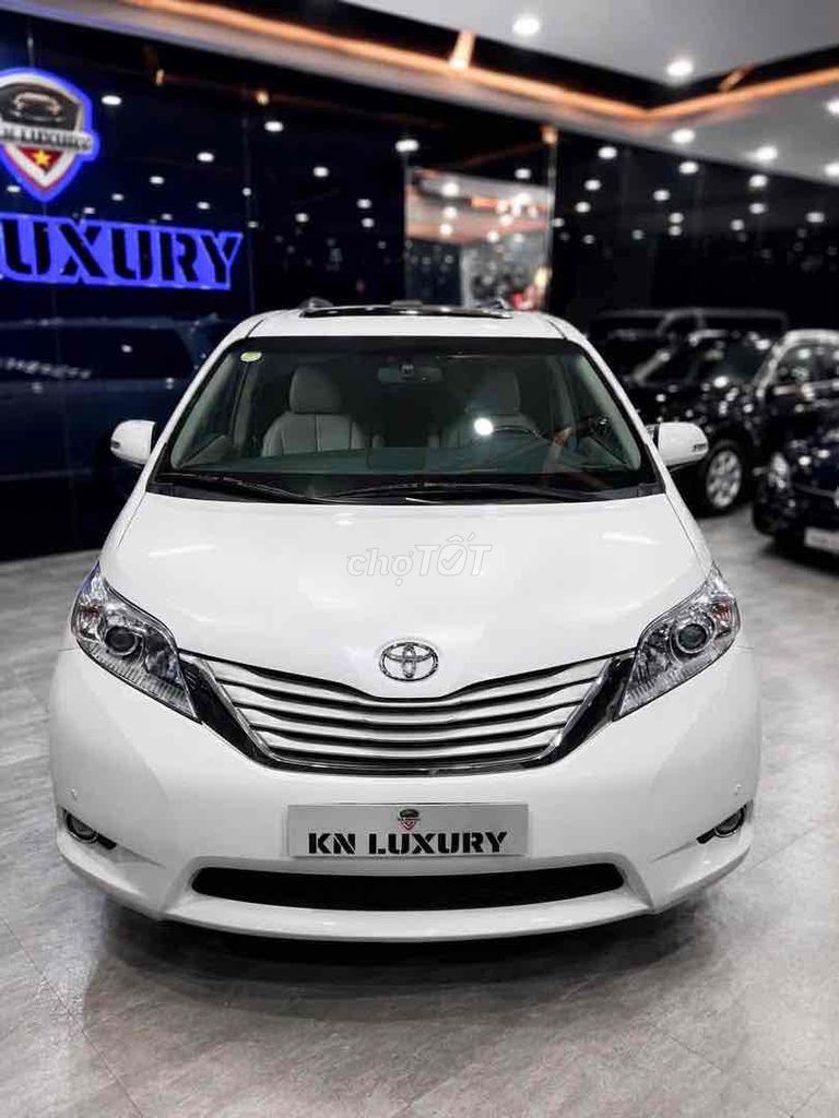 Toyota Sienna Limited AWD 2015 Белая