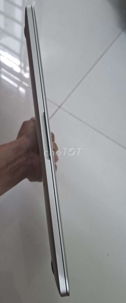 Apple MacBook Pro M2 8GB/256GB Bạc. Mua bán Laptop tại Quận Bình Thạnh Tp Hồ Chí Minh được đăng bởi huy hoang hình 1