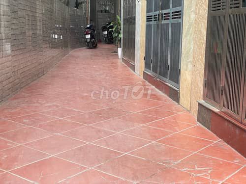 Chính chủ bán nhà oto cách nhà 10m gần ngã tư sở 33m x5T giá 6,5 tỷ