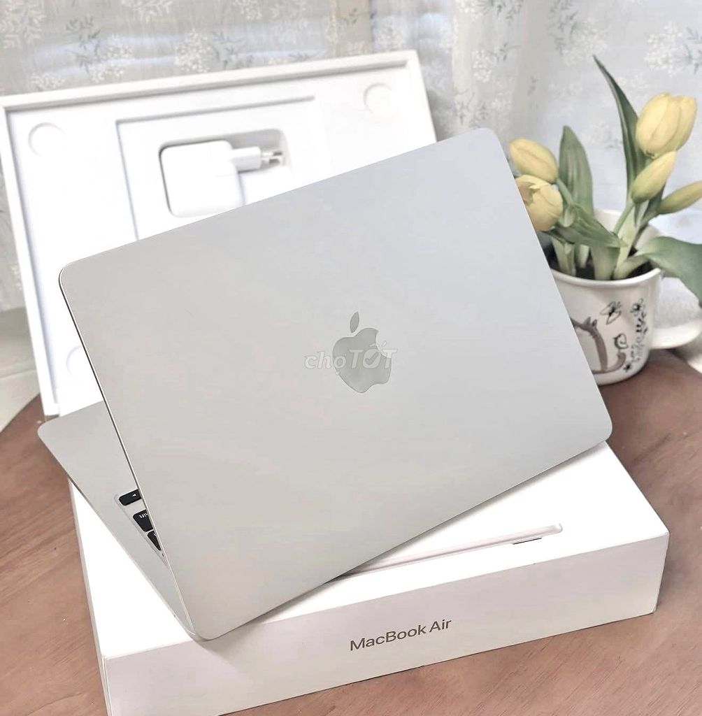 MacBook Air M5 13 inch 16GB/512GB Silver NEW. Mua bán Laptop tại Quận Hải Châu Đà Nẵng được đăng bởi TTCenter 484 NÚI THÀNH hình 1