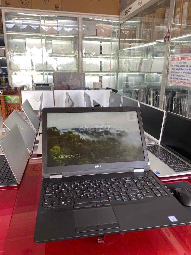 Dell 5570 i7-6600U 15.6 inch 8GB/256GB. Mua bán Laptop tại Quận Ngũ Hành Sơn Đà Nẵng được đăng bởi LAPTOP TUẤN ĐẠT  hình 1