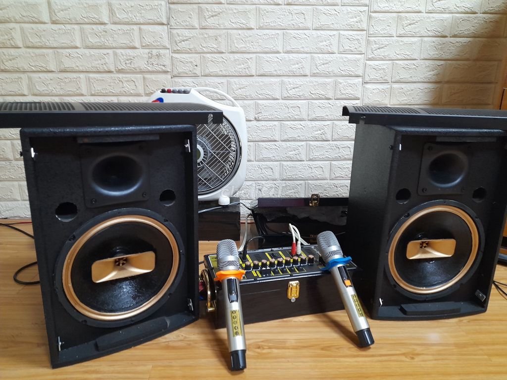 Bộ karaoke. Mua bán Tivi, Âm thanh tại Quận Hai Bà Trưng Hà Nội được đăng bởi Phương hình 1