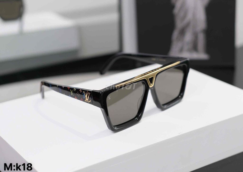 Kính Nam LV Cao Cấp. Mua bán Phụ kiện thời trang khác tại Quận Bình Tân Tp Hồ Chí Minh được đăng bởi Trúc Phương hình 1