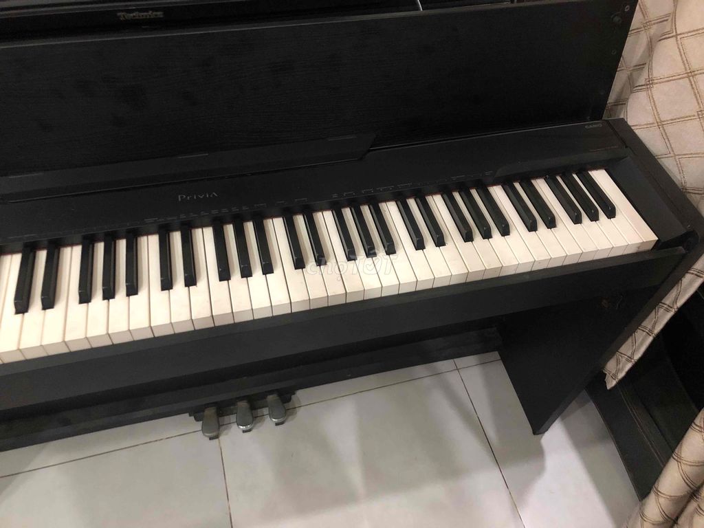 Piano Casio PX830