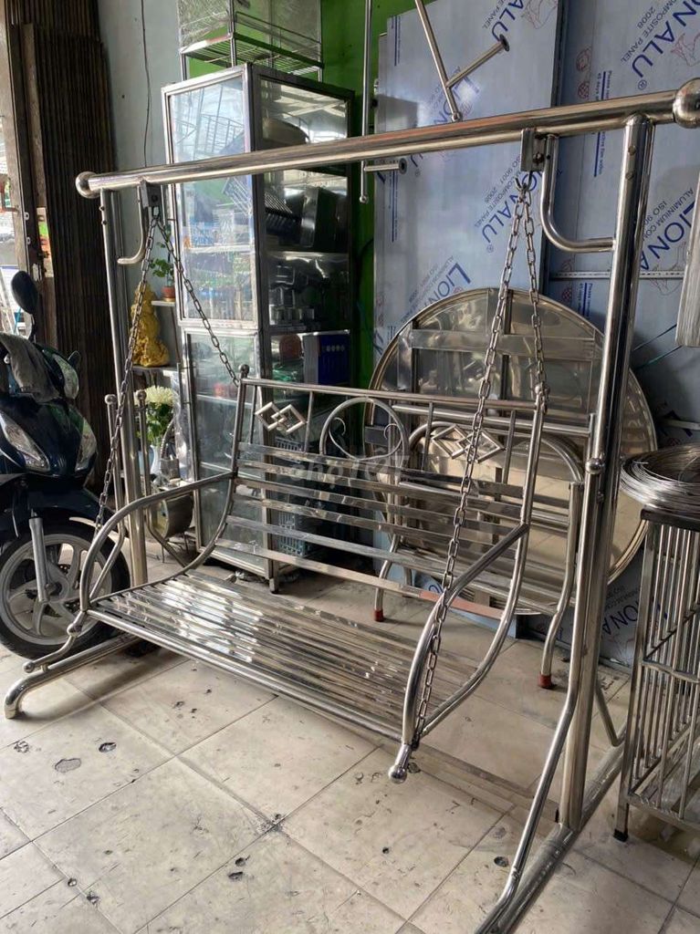 Ghế xích đu Inox Bạc. Mua bán Nội thất, đồ gia dụng khác tại Quận 12 Tp Hồ Chí Minh được đăng bởi Phuc Hoang hình 1