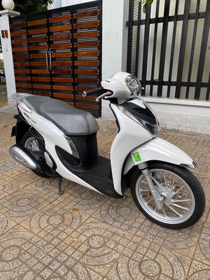 SH Mode 2024 - Odo 6600 - 9 Chủ ký - Máy Zin. Mua bán Xe máy tại Quận 7 Tp Hồ Chí Minh được đăng bởi Thanh Tung