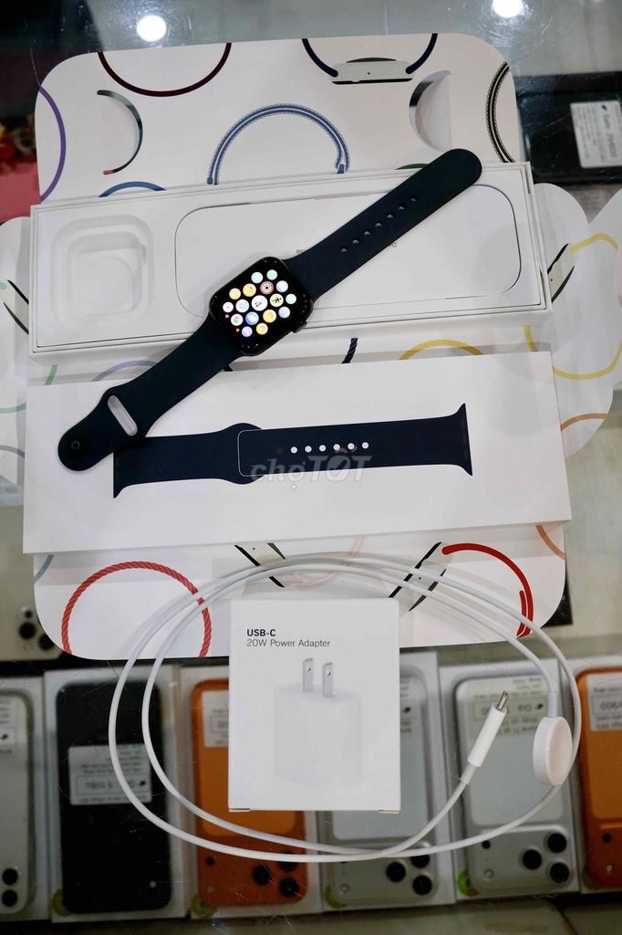 Apple Watch SE 2 40mm 98% fullbox. Mua bán Thiết bị đeo thông minh tại Thành phố Long Xuyên An Giang được đăng bởi Băng Apple  chuyên iphone hình 1