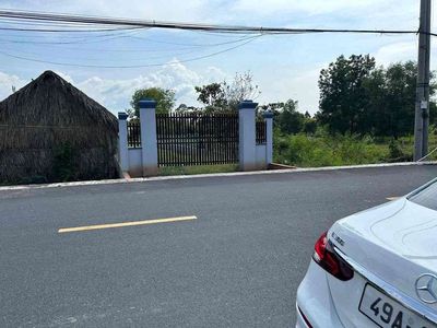cần sang nhượng lô đất 500m2 có thổ cư xây nhà