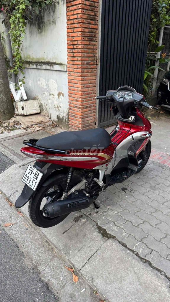 Honda Air Blade 2010 Đỏ bạc AB. Mua bán Xe máy tại Quận Bình Thạnh Tp Hồ Chí Minh được đăng bởi Quyphan hình 2