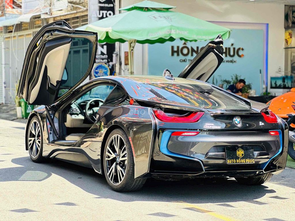 BMW i8 2015 - 35000 km. Mua bán Ô tô tại Quận 8 Tp Hồ Chí Minh được đăng bởi Hồng Phúc hình 2