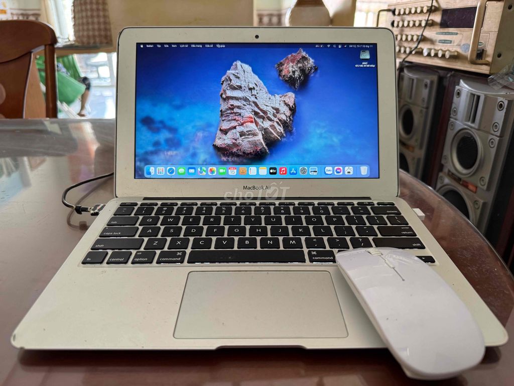 Dư MacBook Air 2015 Core 5 lõi Kép. Ram 4G 11 inch. Mua bán Laptop tại Thành phố Buôn Ma Thuột Đắk Lắk được đăng bởi Vũ BMT hình 1