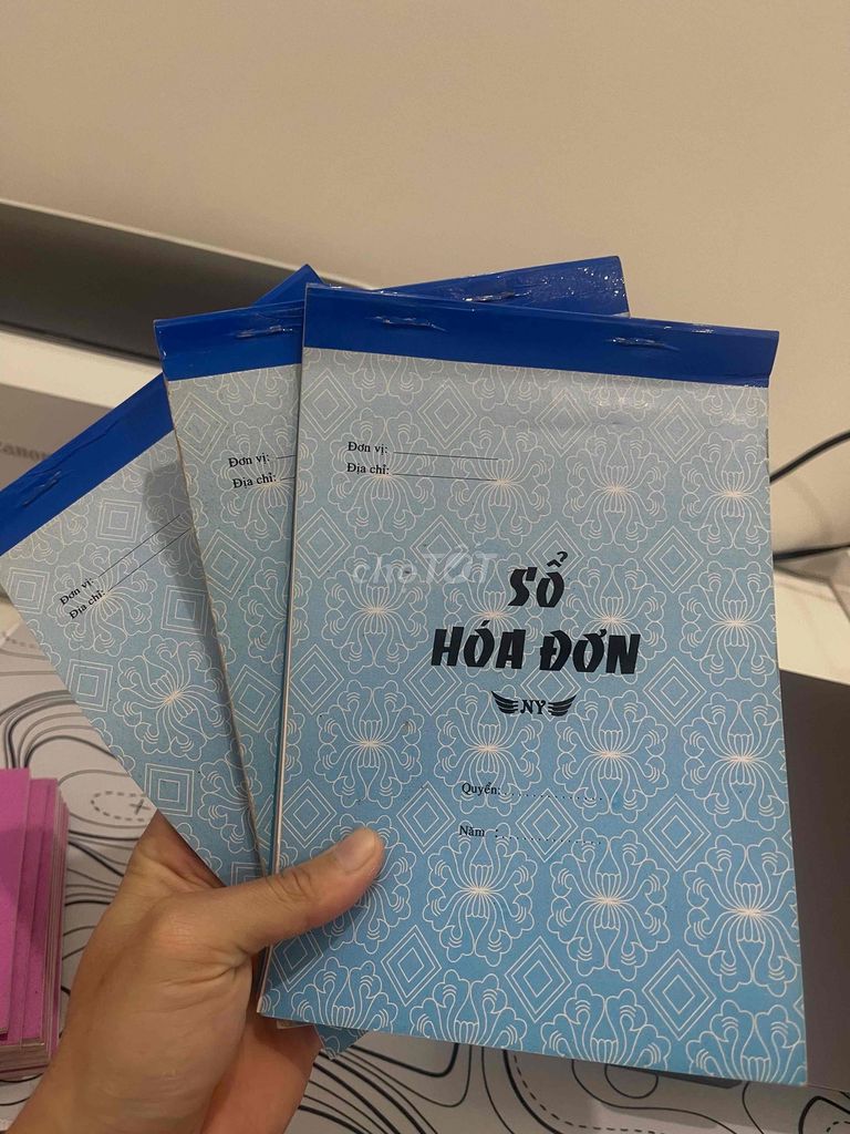 Sổ hóa đơn Giấy Xanh Hồng. Mua bán Đồ dùng văn phòng tại Thành phố Cao Lãnh Đồng Tháp được đăng bởi Dang Hao hình 1