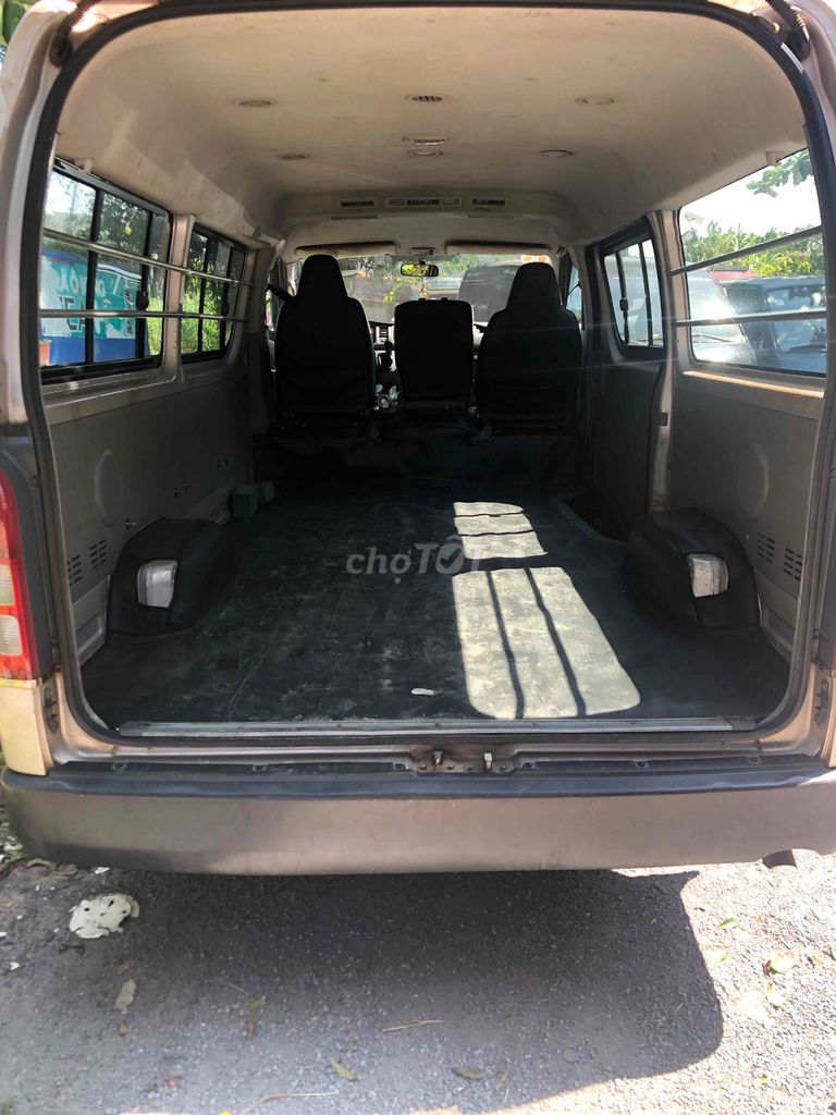 Toyota Hiace 2005 Commuter 2.7 - 70000 km. Mua bán Ô tô tại Huyện Củ Chi Tp Hồ Chí Minh được đăng bởi Truong Vu hình 9