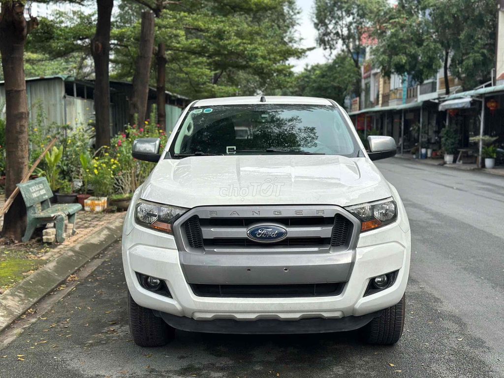 Ford Ranger 2015 XLS 2.2L 4x2 AT Form mới. Mua bán Ô tô tại Thành phố Dĩ An Bình Dương được đăng bởi Trung tâm xe qua sử dụng Di An Ford hình 1