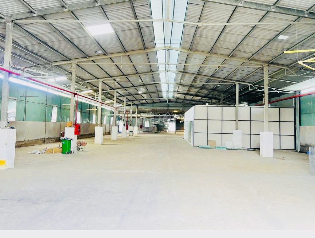 Cho thuê kho xưởng 3300m2 Gần khu Công Nghệ Cao, P. Tăng Nhơn Phú B