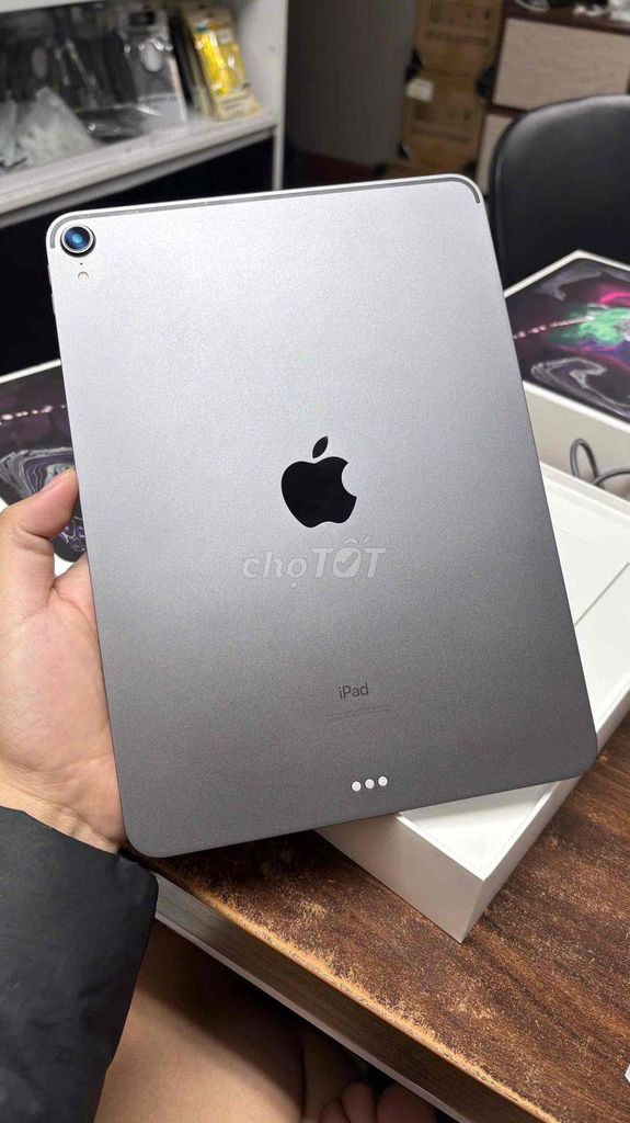 Apple iPad Pro 11-inch 256GB Xám. Mua bán Máy tính bảng tại Quận Hoàng Mai Hà Nội được đăng bởi Cảnh Hà  hình 1