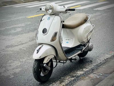 Piaggio Vespa LX 125 Trắng. Mua bán Xe máy tại Thành phố Huế Thừa Thiên Huế được đăng bởi DVCĐ Toàn Thắng