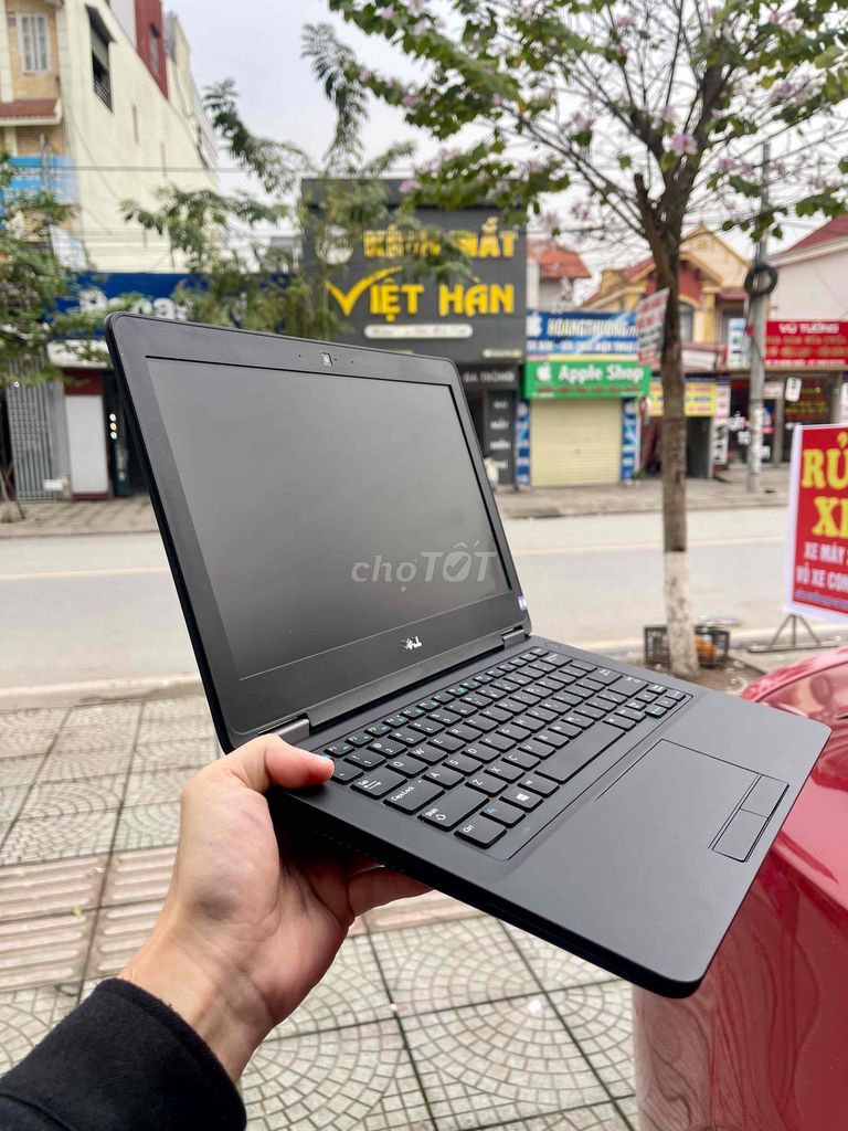 Dell Latitude 5270 i5-6/8G/256G/12.5" Likenew98%