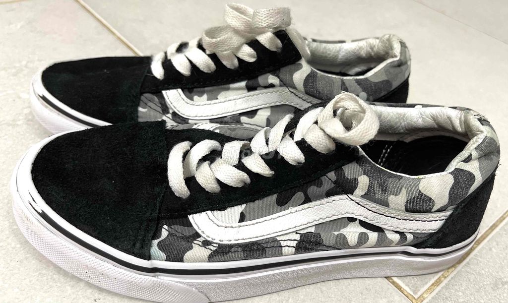 Giày bé Vans Old Skool Camo size 34 chân 20.5cm