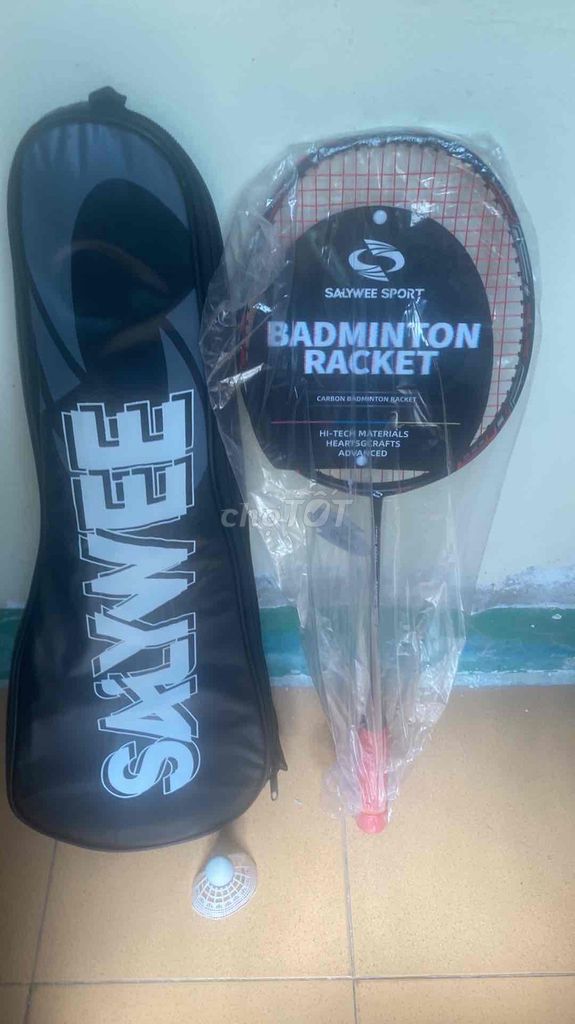 Vợt cầu lông Salywee Sport Carbon Đen, Đỏ. Mua bán Đồ thể thao, Dã ngoại tại Thành phố Sa Đéc Đồng Tháp được đăng bởi Trung Thanh hình 1