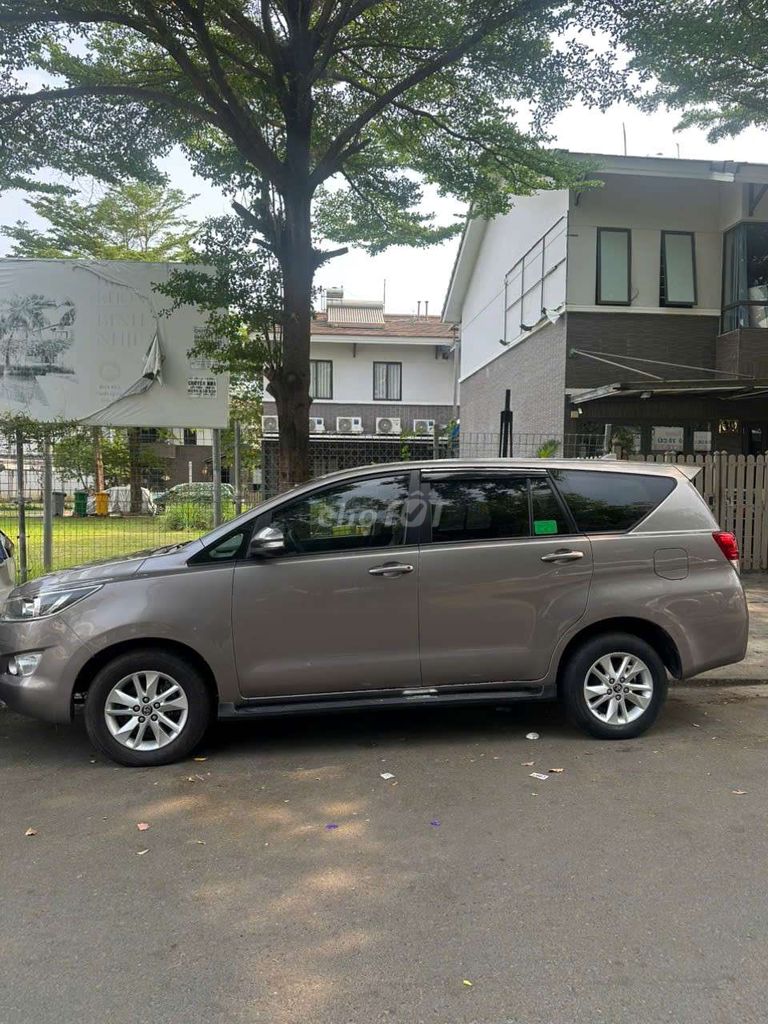 Toyota Innova 2019 2.0E - 80 km