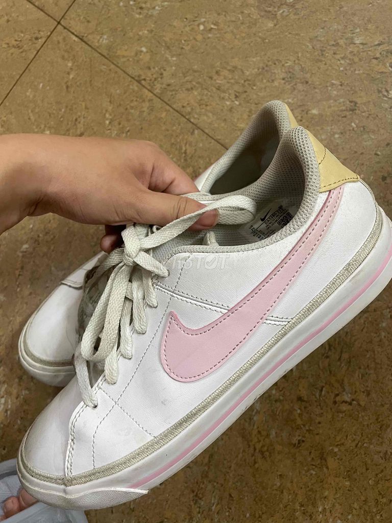 Nike court pink size 39 cond 9.3. Mua bán Giày dép tại Quận Đống Đa Hà Nội được đăng bởi Phuong Anh hình 1