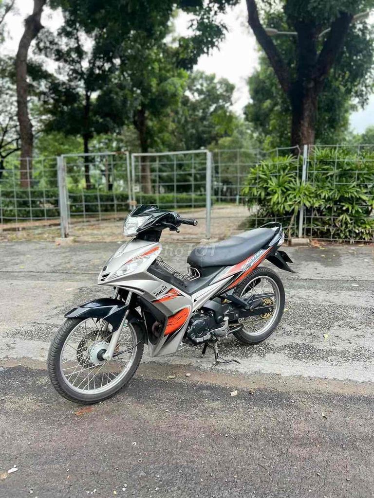 Yamaha Exciter серебристый, чёрный, оранжевый Вьетнам