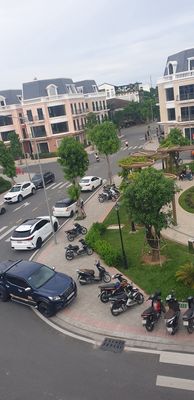 MIỄN PHÍ CHO THUÊ 80M2 T1 LÊN 24 THÁNG TẠI VINCOM SHOPHOUSE ĐÔNG HÀ. Cho thuê nhà ở tại Thành phố Đông Hà Quảng Trị được đăng bởi Quốc Tuấn Lê