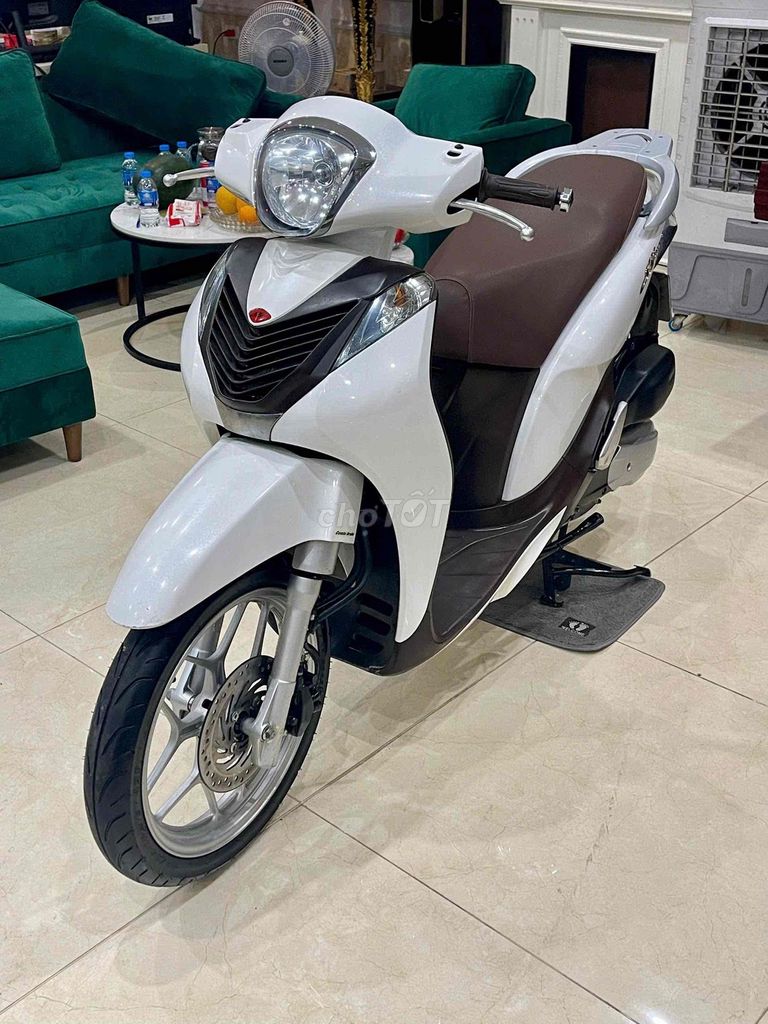 XE MÁY 68 - Honda Sh Mode 2017 Trắng Smartkey. Mua bán Xe máy tại Quận Tây Hồ Hà Nội được đăng bởi Đức Anh hình 2