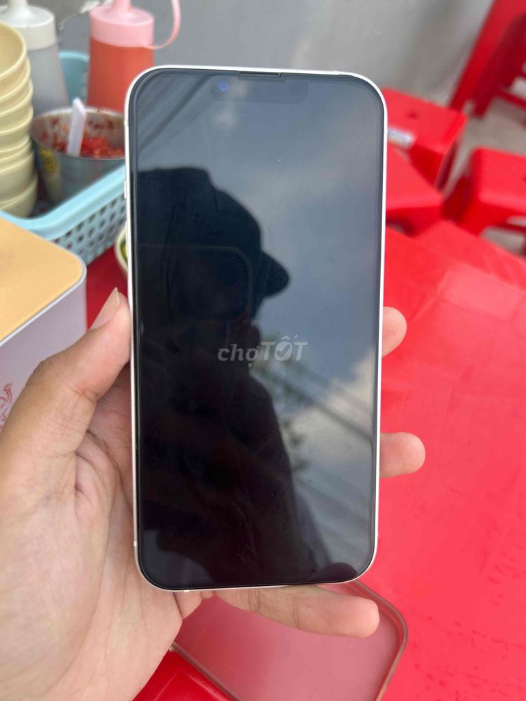 Apple iPhone 13 128GB Trắng. Mua bán Điện thoại tại Huyện Bình Chánh Tp Hồ Chí Minh được đăng bởi Huy Tuấn hình 1