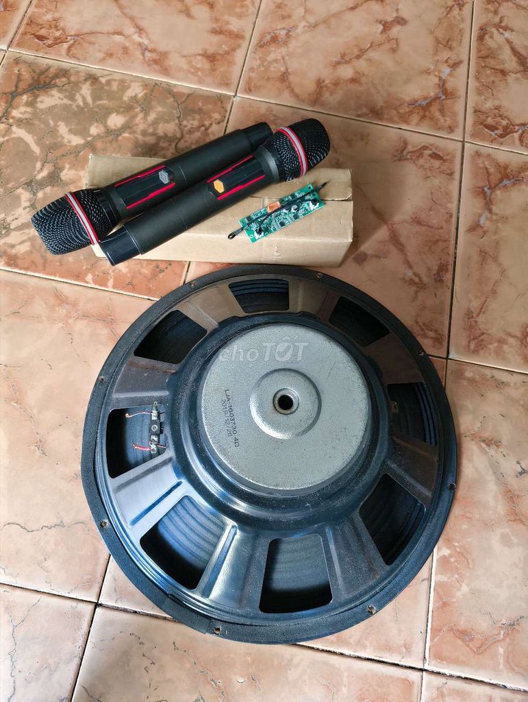 Combo loa và micro Đen. Mua bán Tivi, Âm thanh tại Quận Tân Phú Tp Hồ Chí Minh được đăng bởi Nguyễn Sơn hình 1