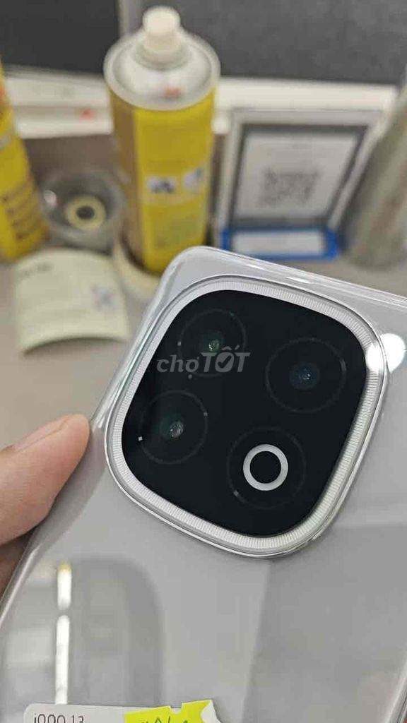 iQOO 13 Trắng 16GB/512GB. Mua bán Điện thoại tại Huyện Tri Tôn An Giang được đăng bởi Liên Hệ O393 393 O73 hình 1