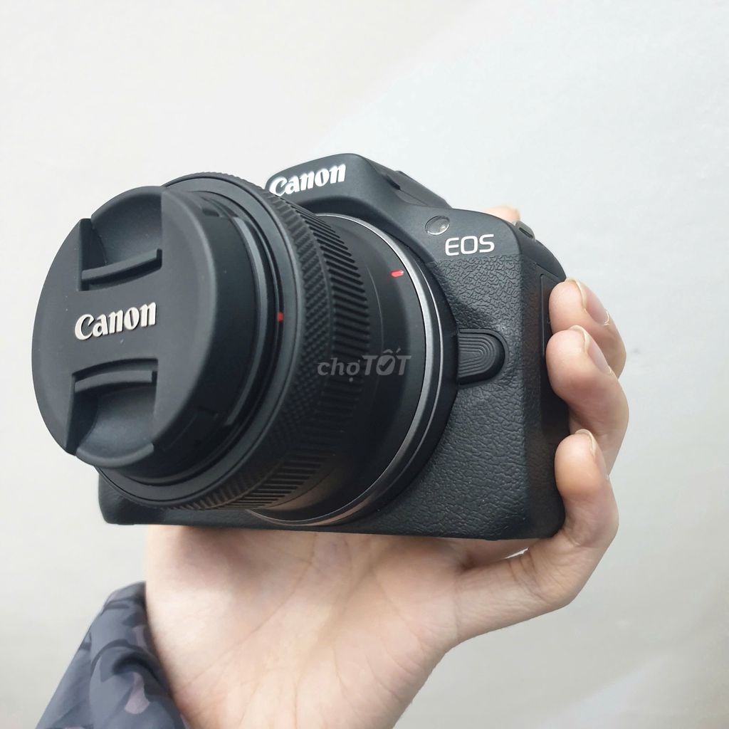 Canon R50 đẹp keng kèm lens RF 18-45mm