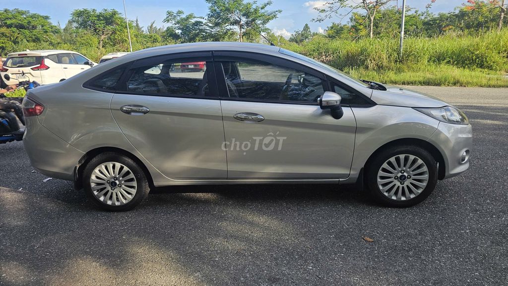Ford Fiesta 2013 S 1.6 AT - 80000 km. Mua bán Ô tô tại Quận Cẩm Lệ Đà Nẵng được đăng bởi Nguyễn Đức Trưởng hình 5