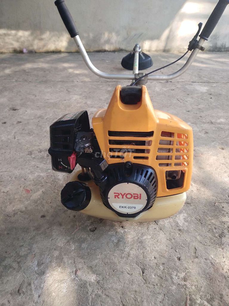 Máy cắt cỏ Ryobi EKK-2370 Nhật bãi. Mua bán Đồ chuyên dụng, Giống nuôi trồng tại Huyện Phú Tân Cà Mau được đăng bởi Nguyễn Chí Hóa hình 1