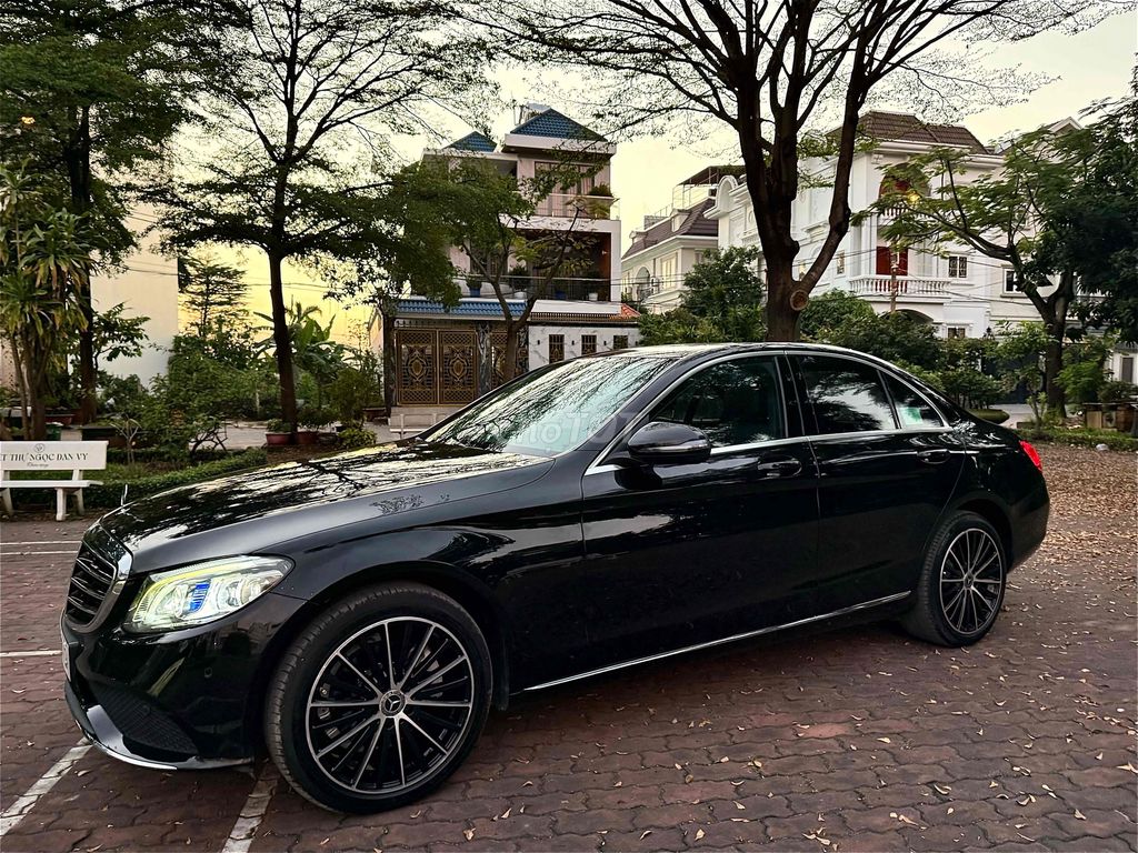 Mercedes-Benz C200 2019 Exclusive ( mid-hybrid ). Mua bán Ô tô tại Quận 6 Tp Hồ Chí Minh được đăng bởi Lyanh hình 5