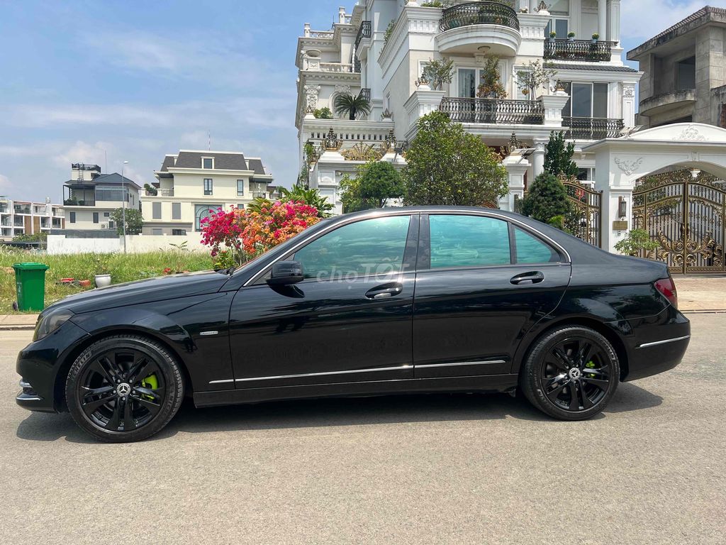 Mercedes Benz C Class 2011 C200 - 112000 km