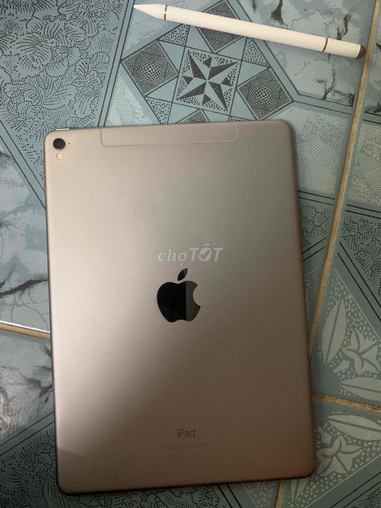 Apple iPad Pro 32GB Xám. Mua bán Máy tính bảng tại Quận 8 Tp Hồ Chí Minh được đăng bởi Phuctien190321 hình 1